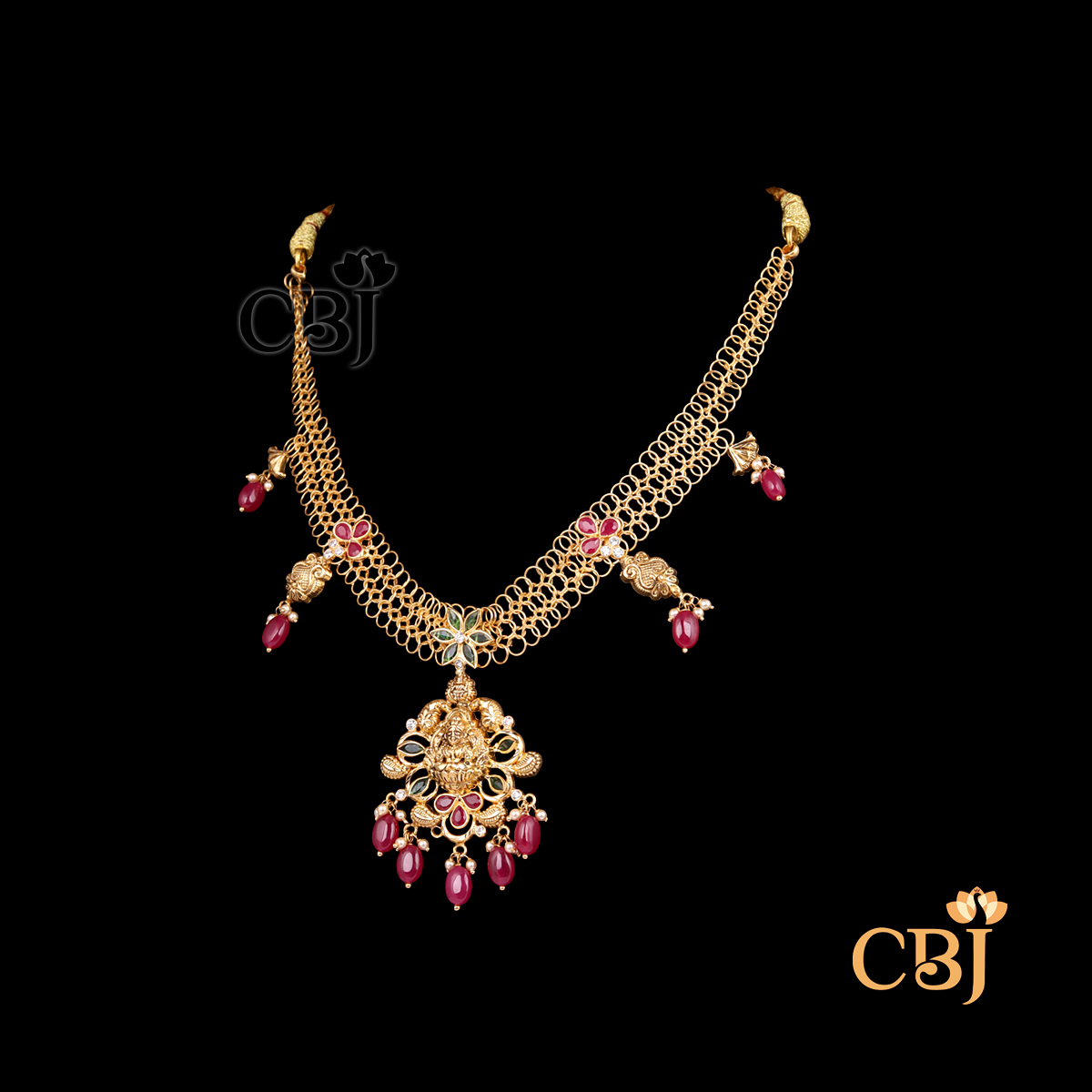 Side view of CBJ's 16 Gram Pachi Short Necklace Designs