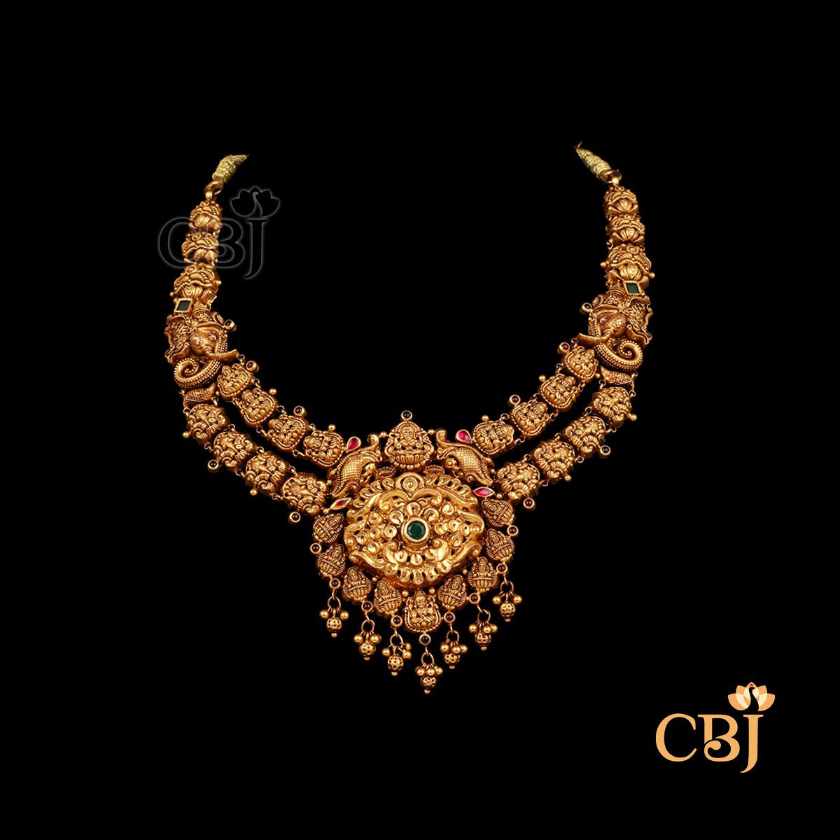 Front view of CBJ's 33.26 grams of Antique lightweight short Necklace with Onxy and Ruby potas