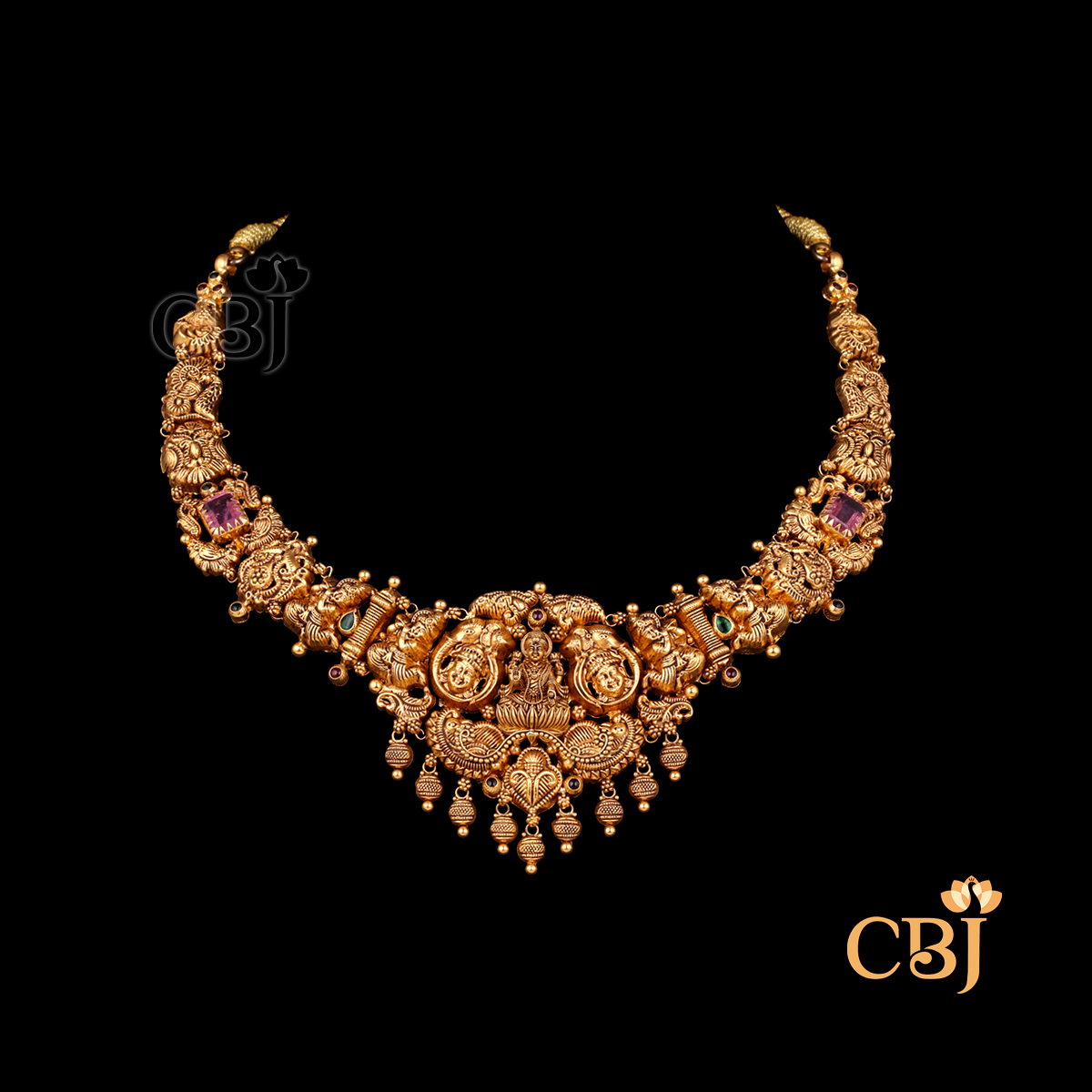18 grams Nakshi gold Necklace Design shown as a traditional gold necklace with carved Nakshi detailing
