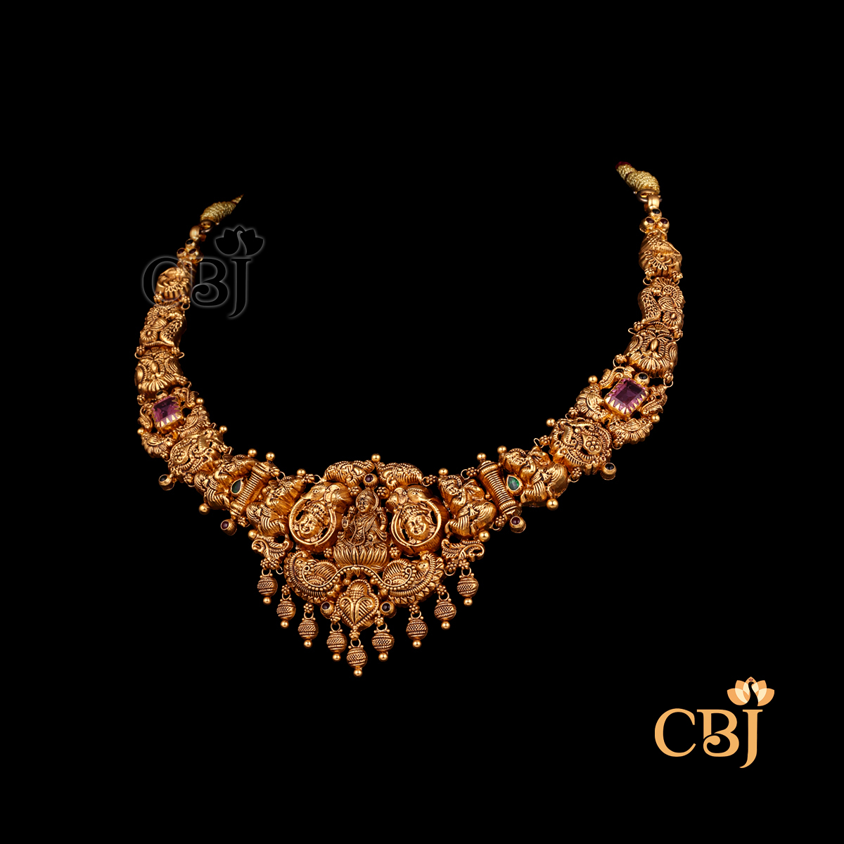 18 grams Nakshi gold Necklace Design shown as a traditional gold necklace with carved Nakshi detailing