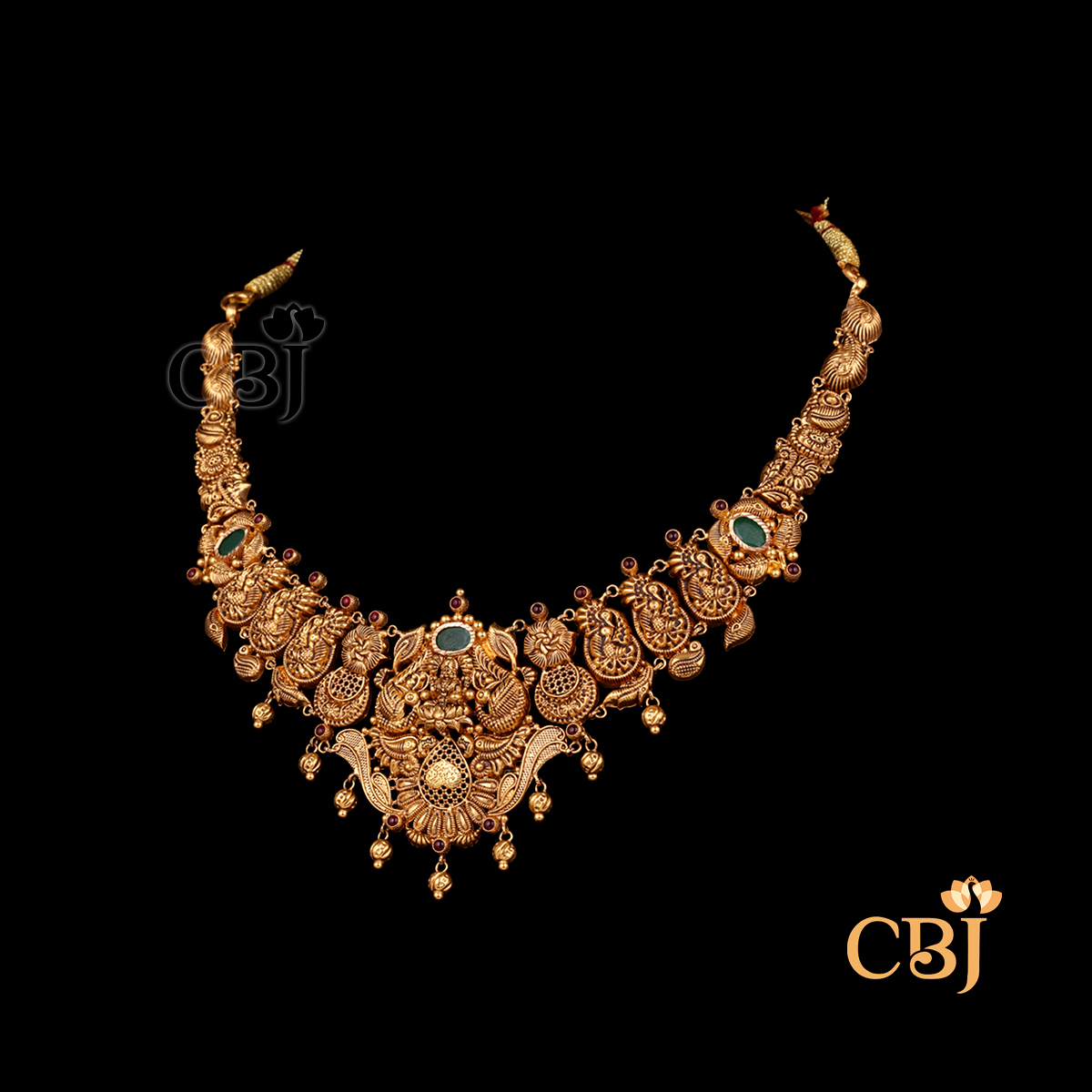 17 grams Antique lightweight gold Necklace Design shown as a traditional gold necklace with antique finish, textured detailing, and close-fitting neckline style.