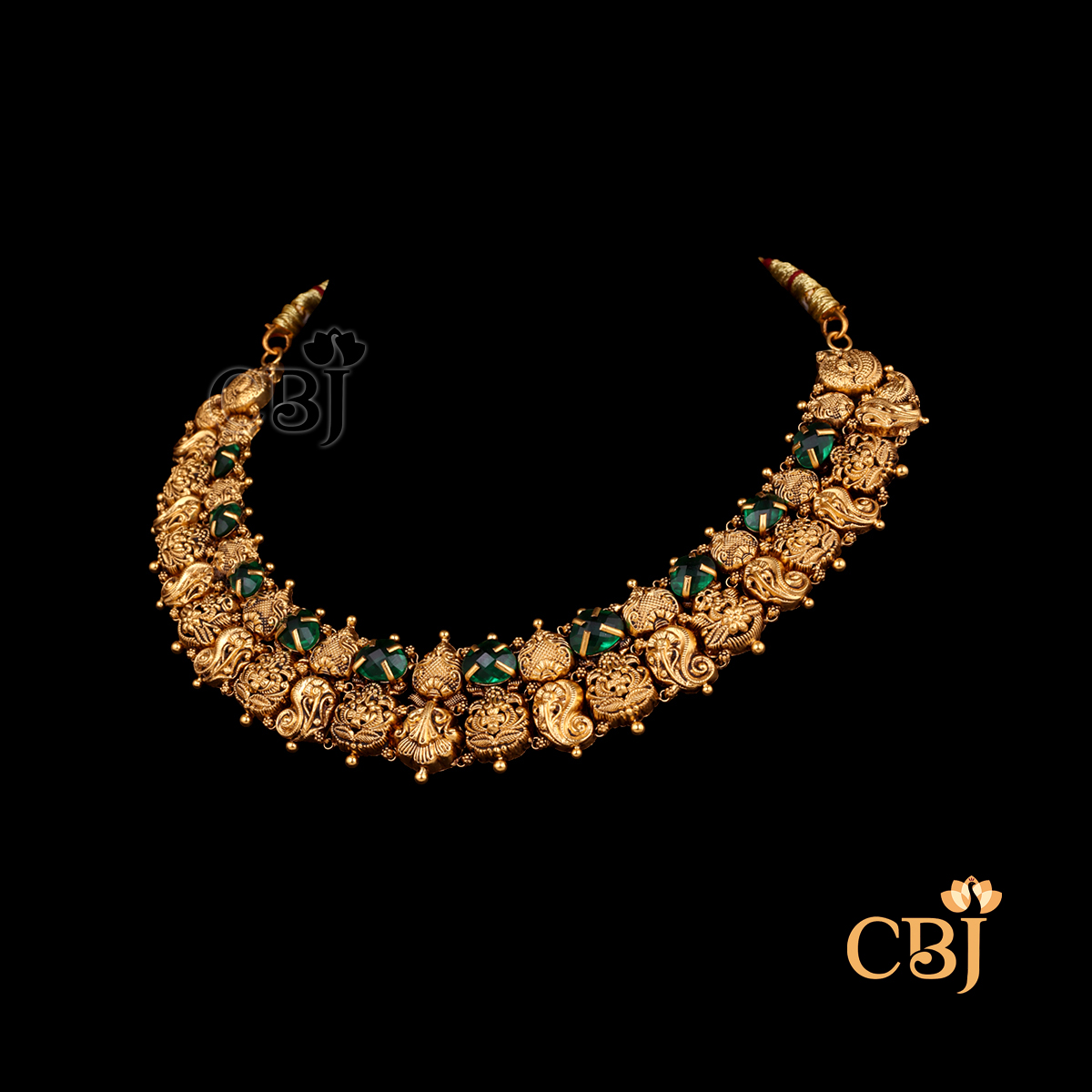 Side view of CBJ's 16 grams Antique lightweight Necklace gold Design