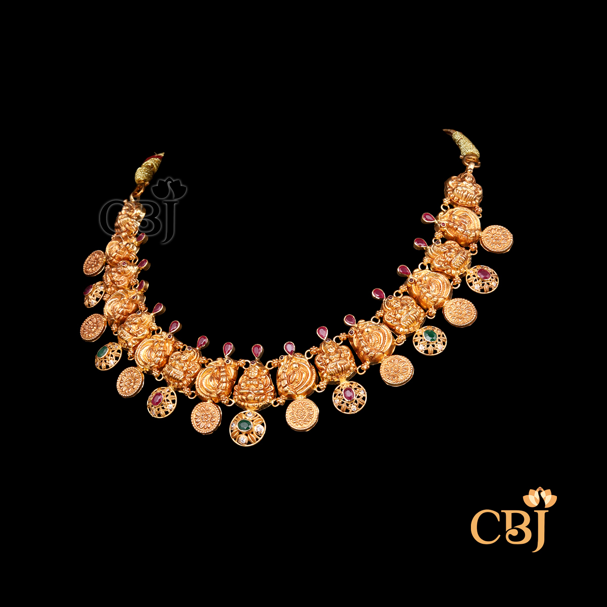 18 grams lightweight short Necklace shown as a small gold necklace with a compact structure