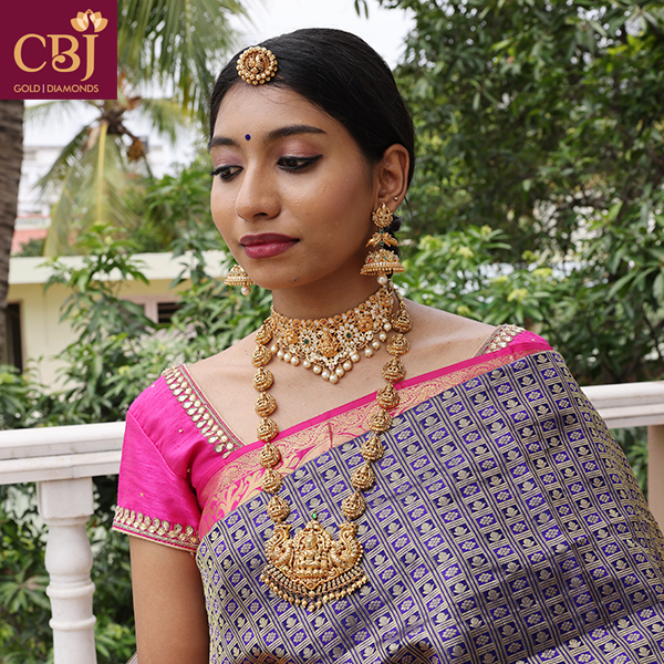 GRT Jewellers - Adorn yourself with this light-weighted majestic necklace  this summer! Product Code:550A030968 Weight:43.87gms Purchase now:  https://bit.ly/2urwXhx #GRTJewellers #gold #diamond #silver #antique #women  | Facebook